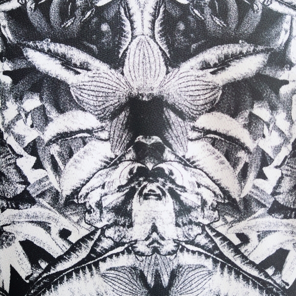 SILENCE + NOISE Halter Crepe Bodycon Dress Size 4 - Picture 5 of 6